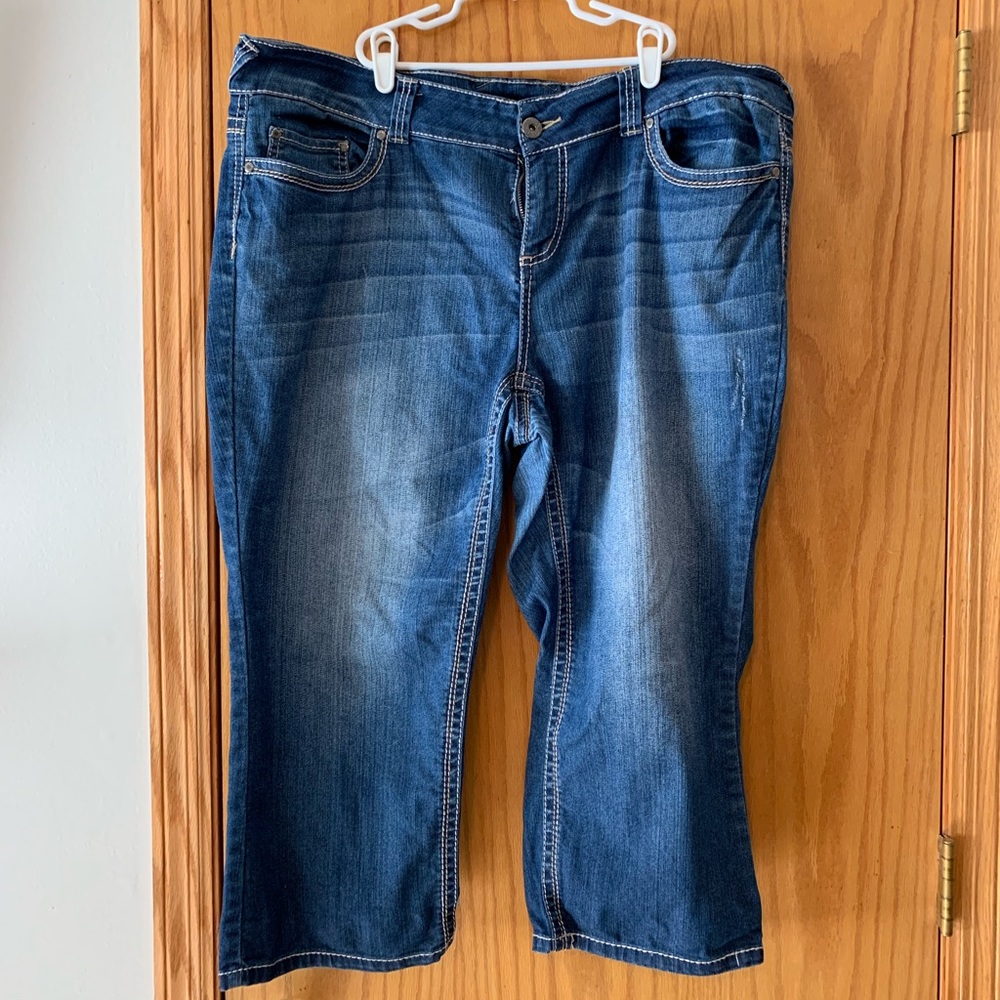 Maurices Capris